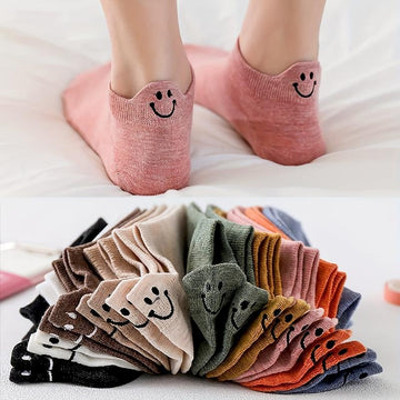 10 Pairs Four Seasons Cartoon Embroidered Smiling Face Socks