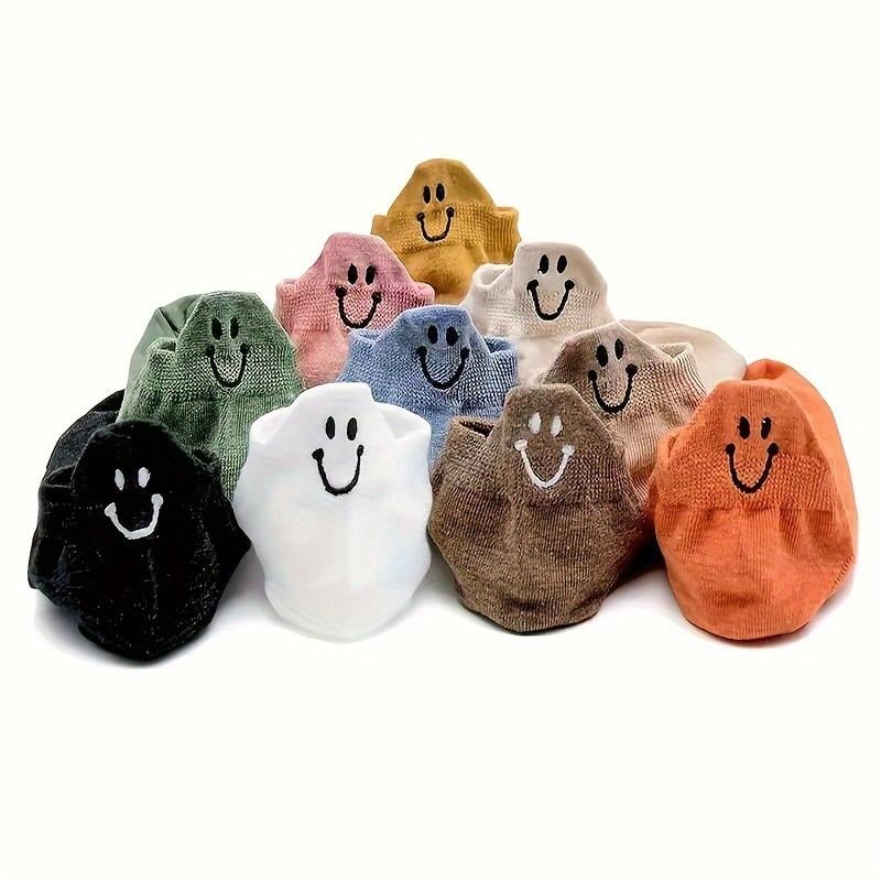 10 Pairs Four Seasons Cartoon Embroidered Smiling Face Socks