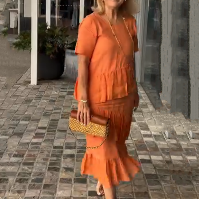 Women's Pleated Tiered Round Neck Solid Dress