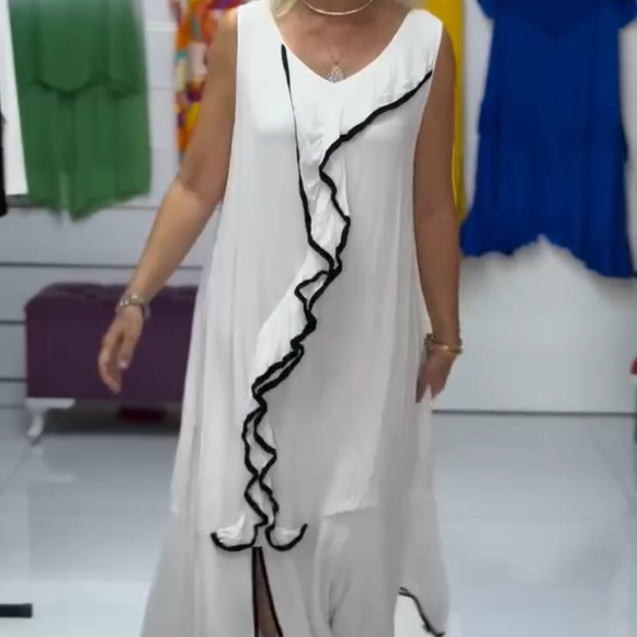 Women's Sleeveless V-Neck Dress with Slit Hem