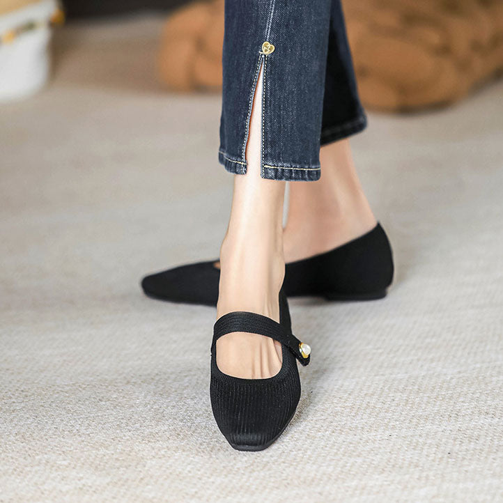 Breathable Orthopedic Shoes With a Low Heel And Correction Function