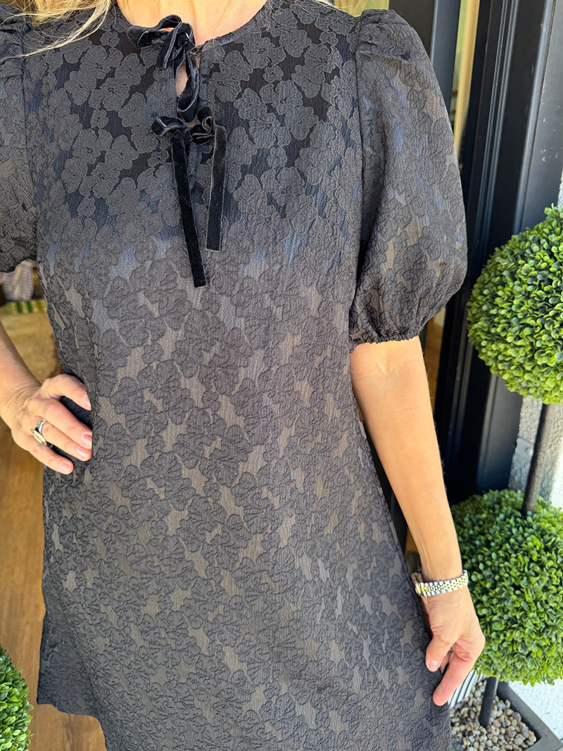Black Printed Tie-Front Dress with Puff Sleeves