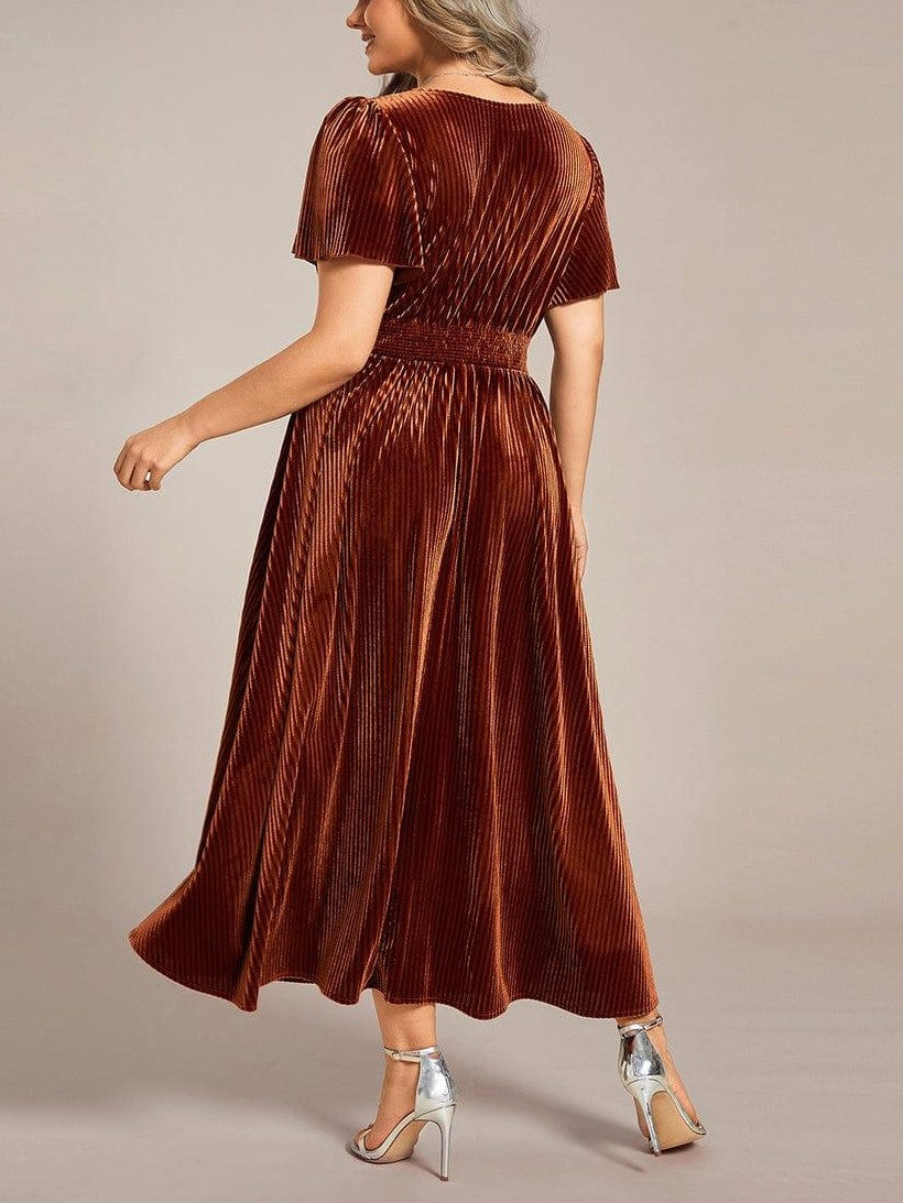 Women's V-Neck Short Sleeve Pleated Velvet Dress