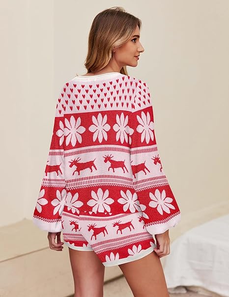 Christmas Deer Comfortable Two-Piece Set - Long-Sleeve Top and Shorts