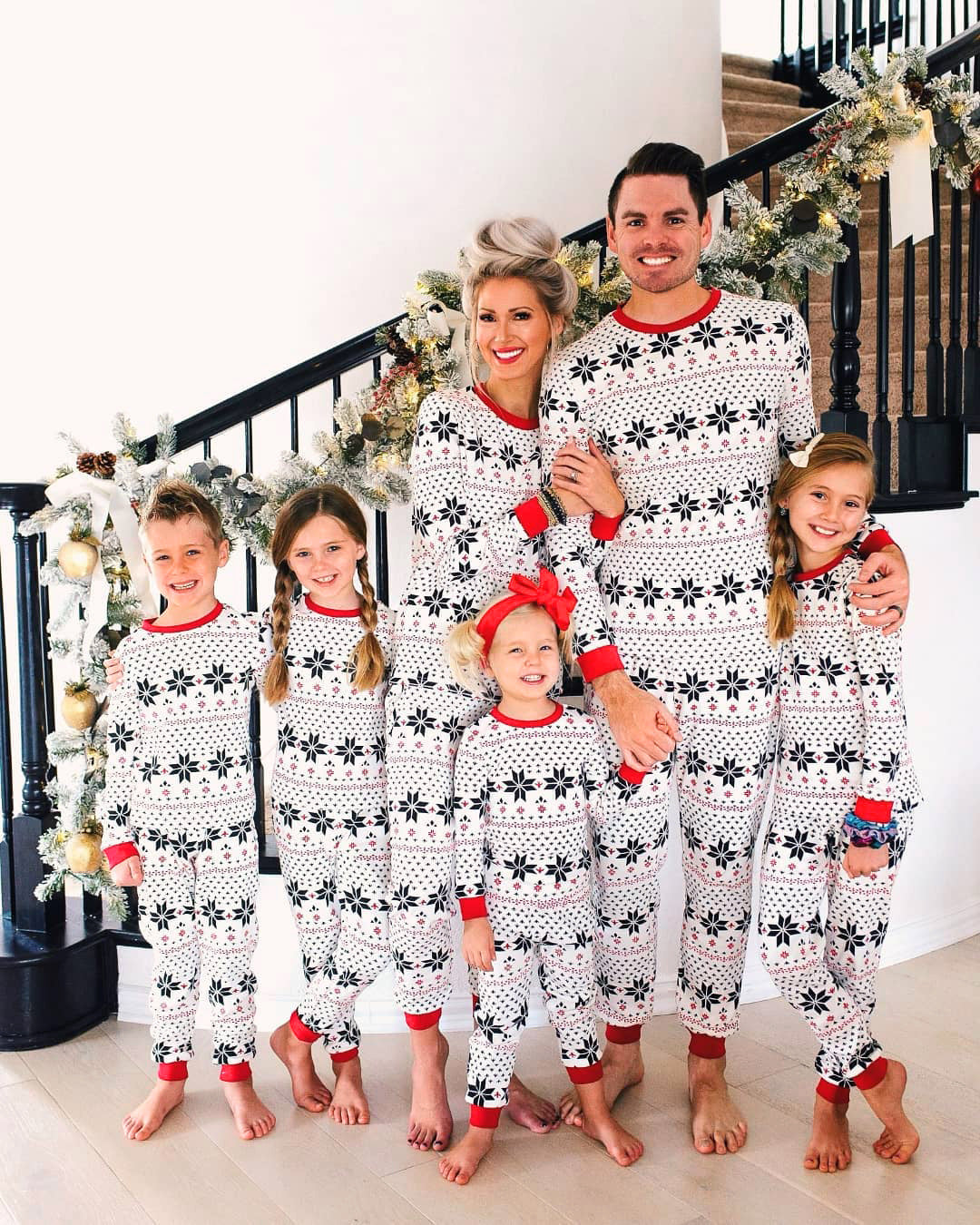 Snowflake Family Pajamas 2-piece Set