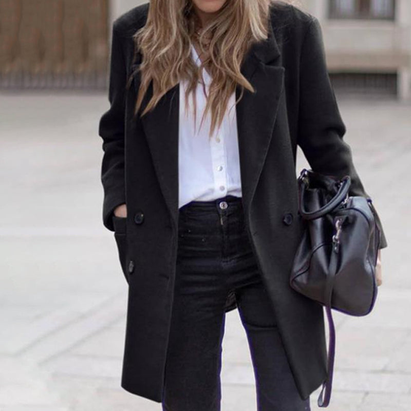 Elegant Black Double-Breasted Coat: Comfortable Fit & Timeless Style