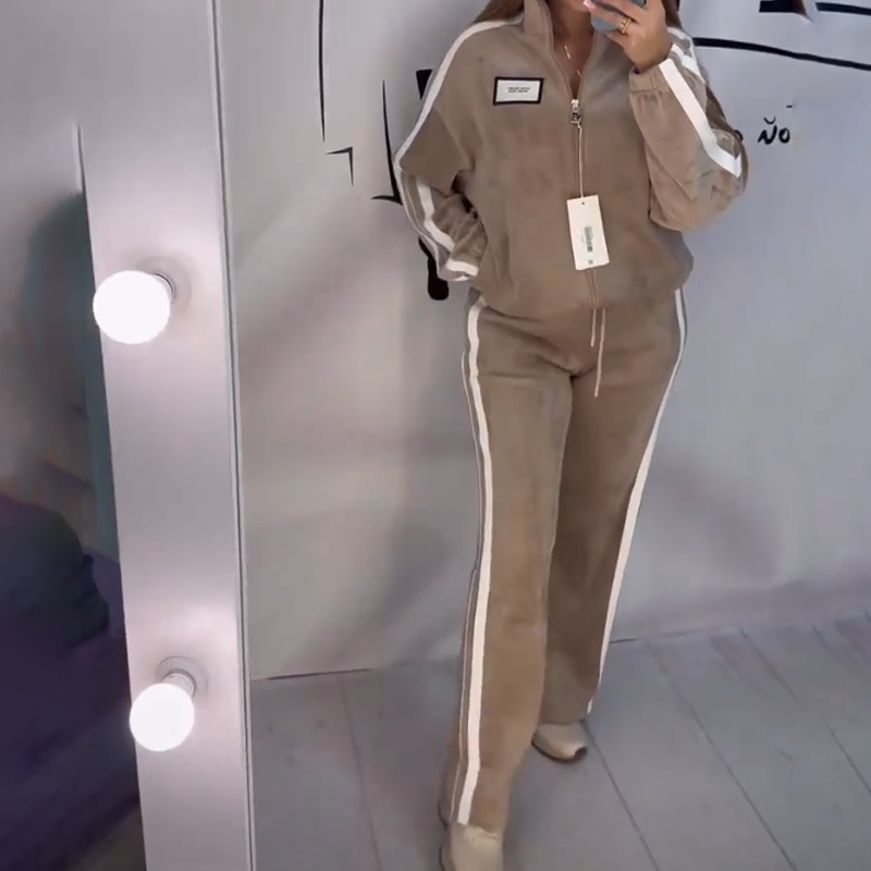 Two Piece Set Consisting Of Jacket And Trousers With Elasticated Waistband And Colour Block Design