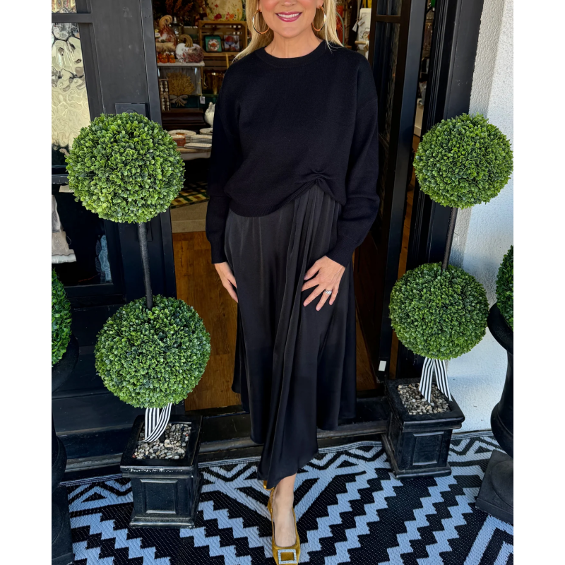 Women’s Best-Selling 2-Piece Set – Twist-Knot Top & Flowing Maxi Dress